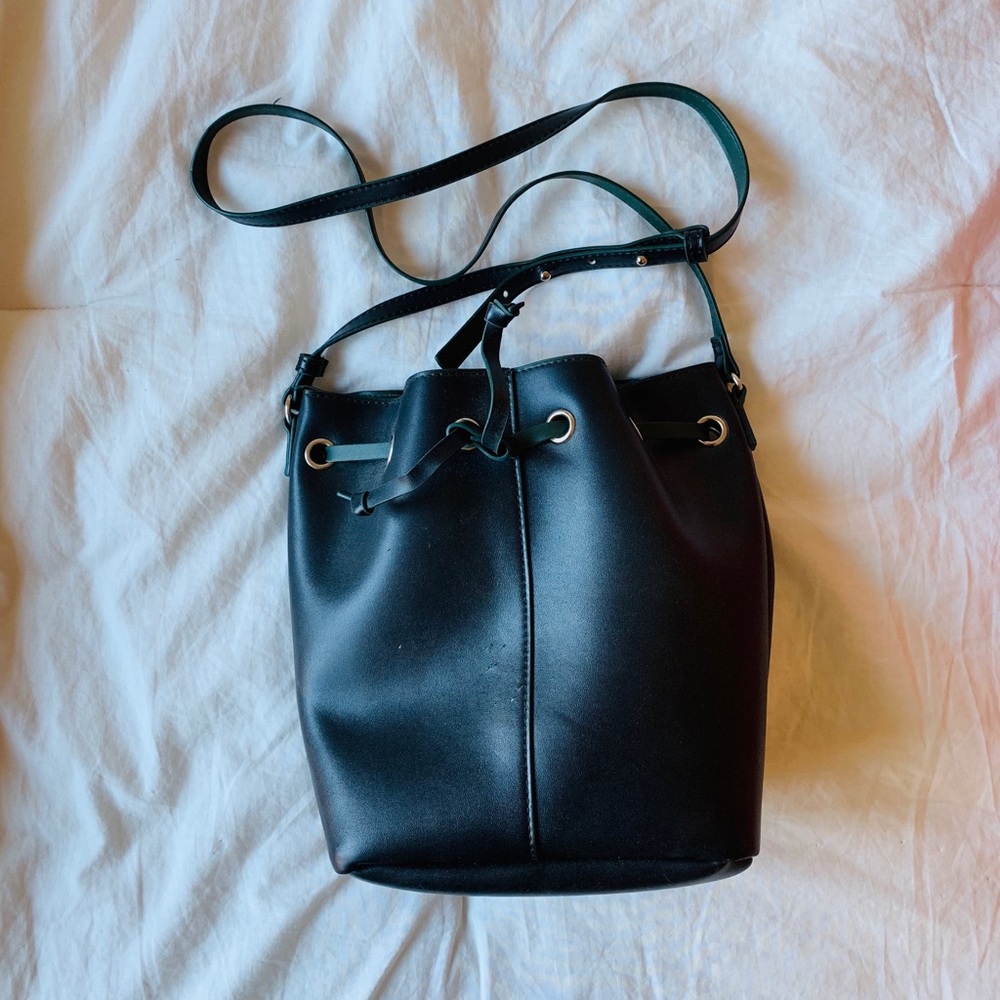 Urban Outfitters bucket bag
